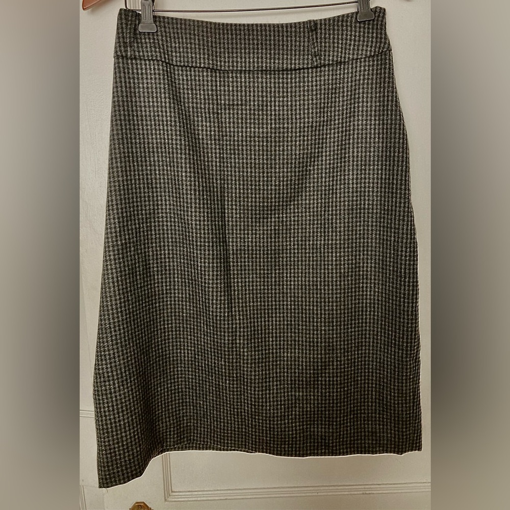 Anne Klein Classic Black and White Houndstooth Skirt